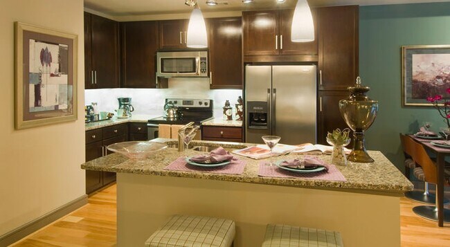 Foto del edificio - Nothing But Good Vibes In This 2 BR