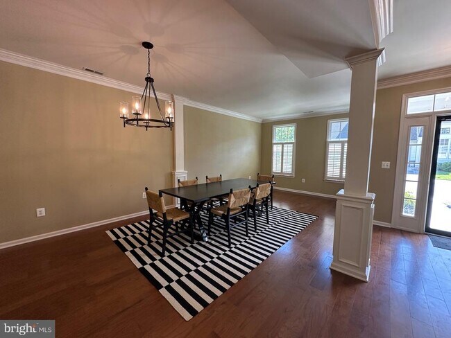 Foto del edificio - 28405 Pinehurst Cir