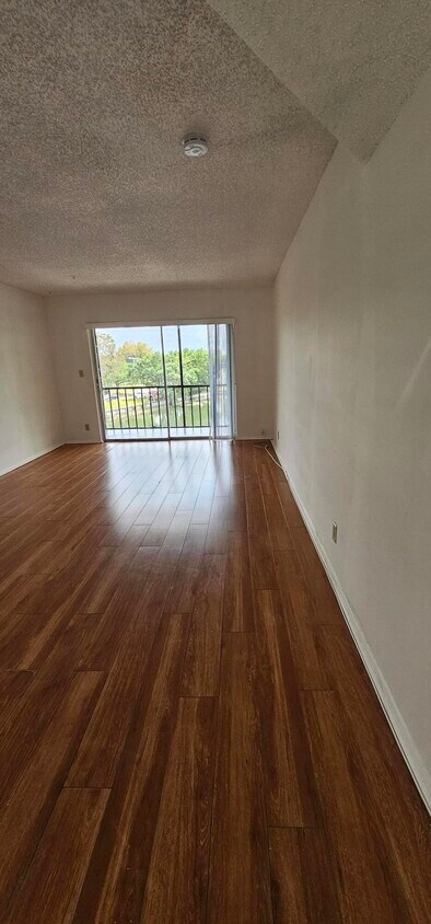 Foto del edificio - 7910 N Colony Cir