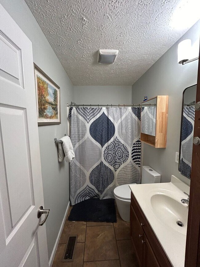 Foto del edificio - 596 White Laurel Ln