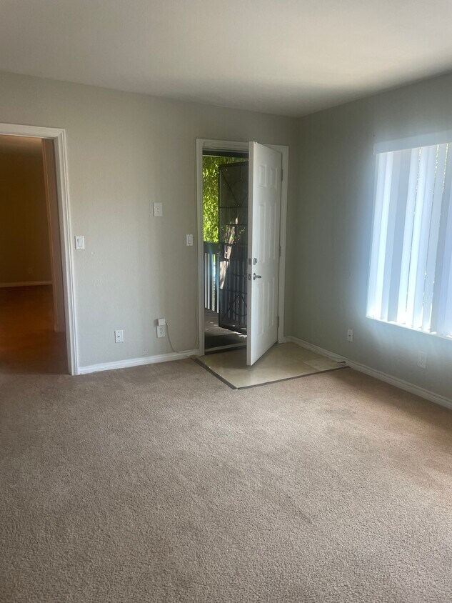 Living Room - 1121 Sepulveda Blvd