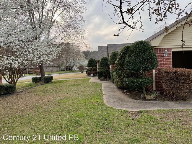 Foto del edificio - 3 br, 2 bath House - 2217 Barney Lane