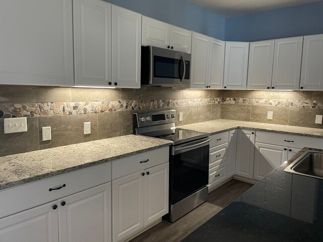 Building Photo - 3 bedroom plus a bonus room 2 bath PTISD