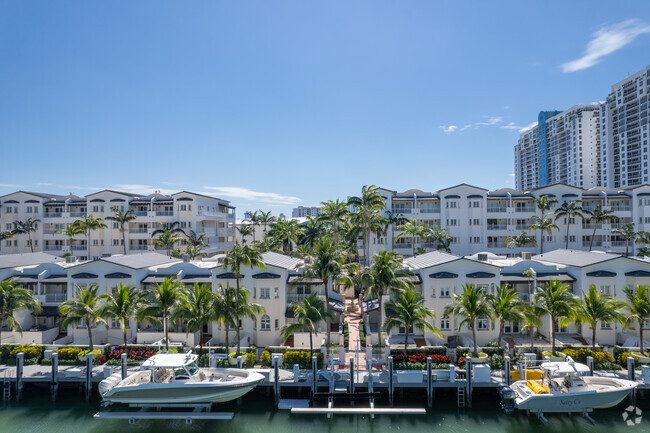 Building Photo - The Townhomes at Sunset Harbour