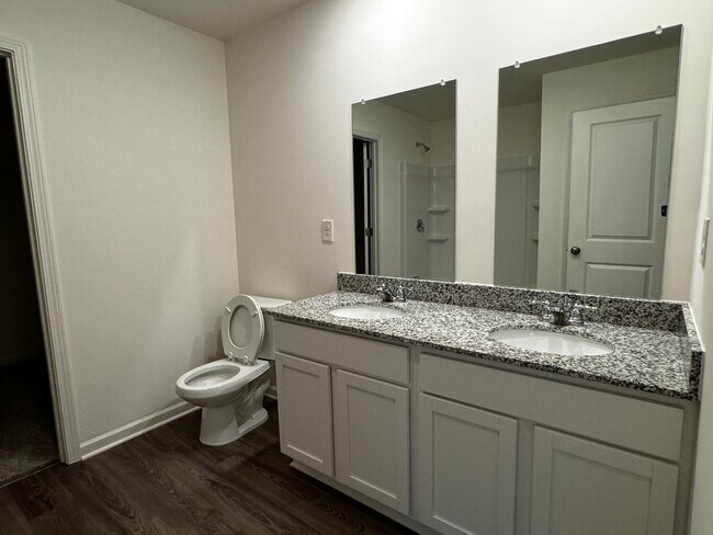 Foto del edificio - Single Family Home-249 Isabella Way