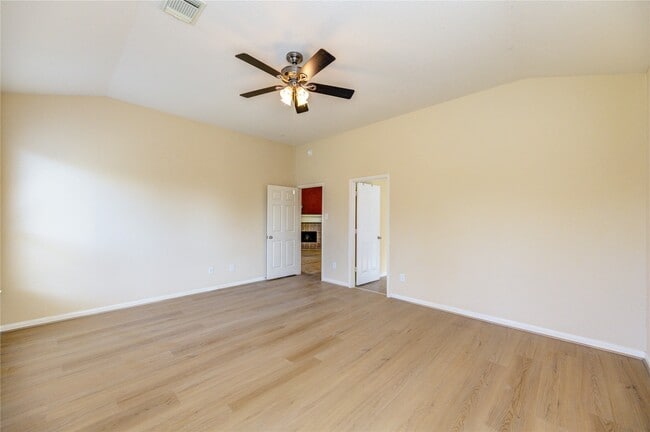 Foto del edificio - 26431 Richwood Oaks Dr