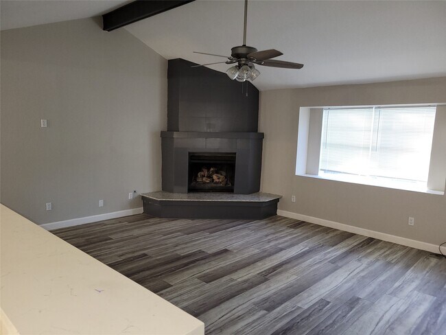 Foto del edificio - 13923 Ivymount Dr