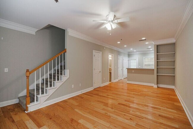 Foto del edificio - 101 Wood Lake Dr