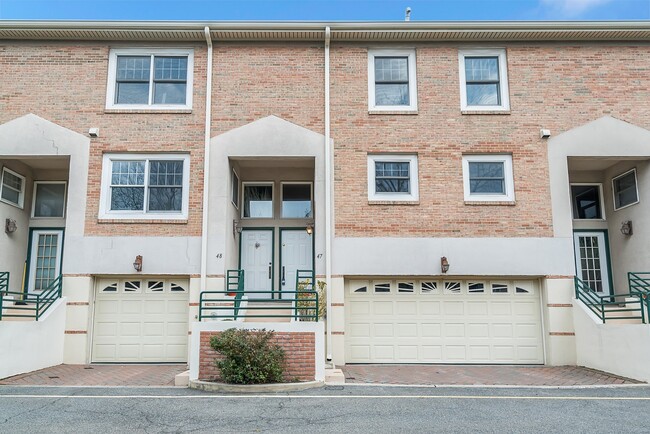 Building Photo - 47 Grand Cove Way