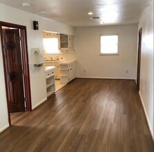 Building Photo - 2448 White Oak Dr