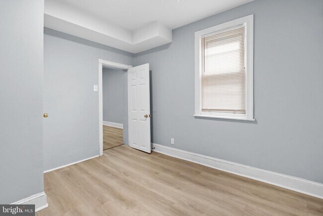 Building Photo - 1835 W Juniata St