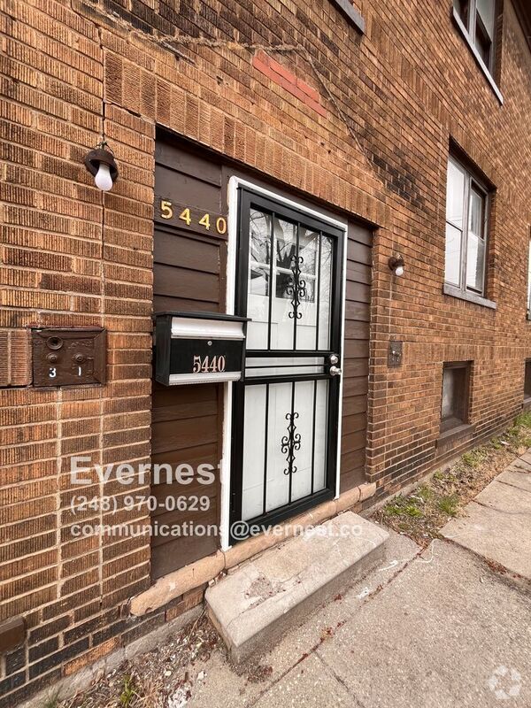 Building Photo - 5440 Milford St