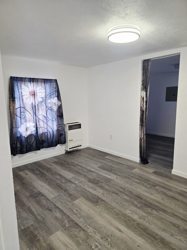 Foto del edificio - 603 W Chewelah Ave