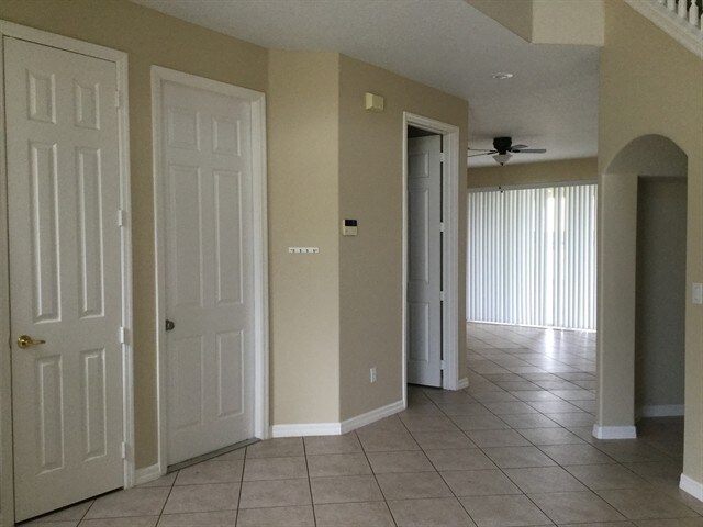 Building Photo - 2859 Sweetspire Circle