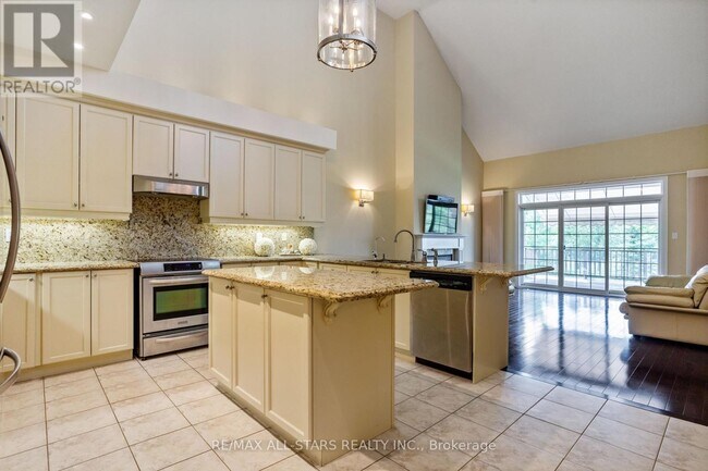 Photo du bâtiment - 114 Lakeside Vista Way