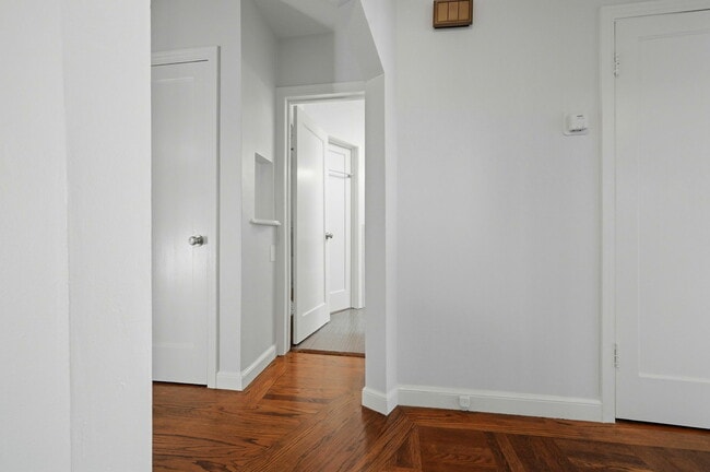 Building Photo - 4439 Kirkham St