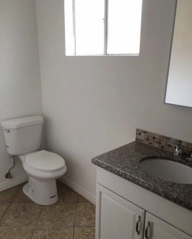 Bathroom - 6420 Makee Ave