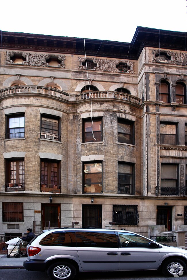 Building Photo - 217 W 70th St