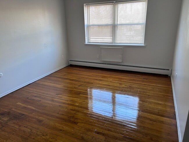 Foto del edificio - Kingsley Apartments