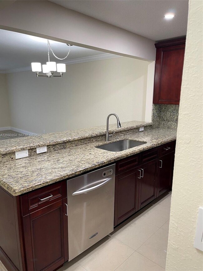 Foto del edificio - 5911 NE 14th Ln