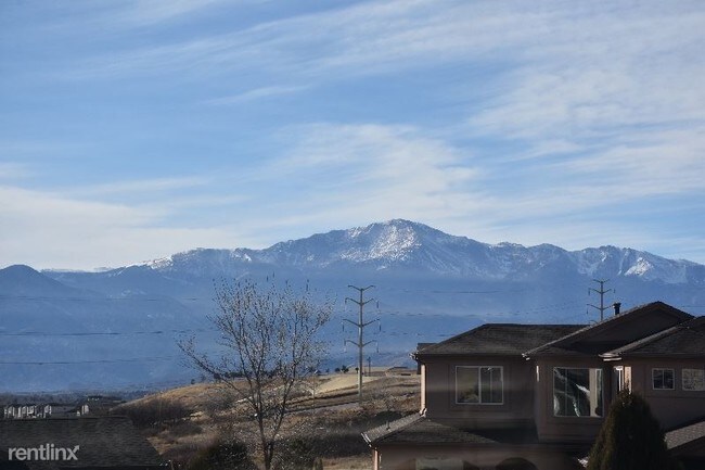 Foto del edificio - 4 br, 3 bath House - 7645 Chancellor Dr