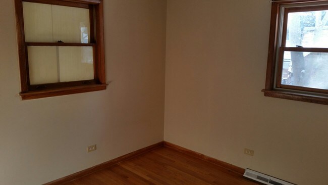 Habitación - 5367 N Normandy Ave