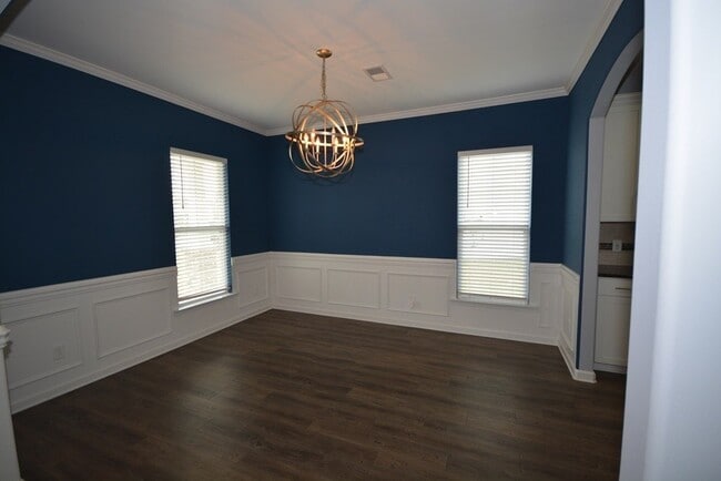 Foto del edificio - "Luxurious 5-Bed in, Pooler!"