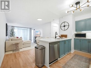 Building Photo - 156 Enfield Pl