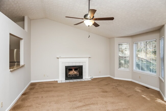 Building Photo - 75 Harrow Ct