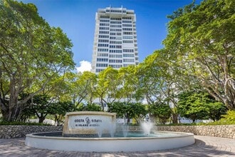 Building Photo - 11 Island Ave