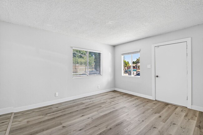 Foto del edificio - 409 S Harris Ave