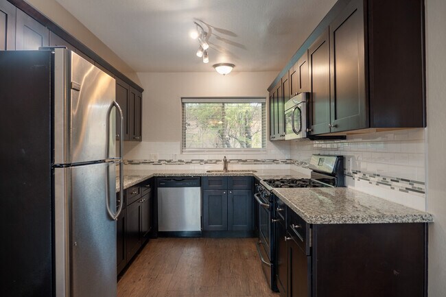 Building Photo - Coronado Flats