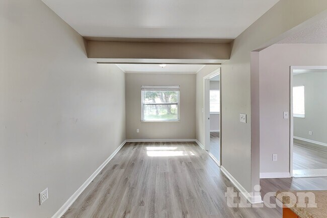 Foto del edificio - 1404 Fernwood Pl