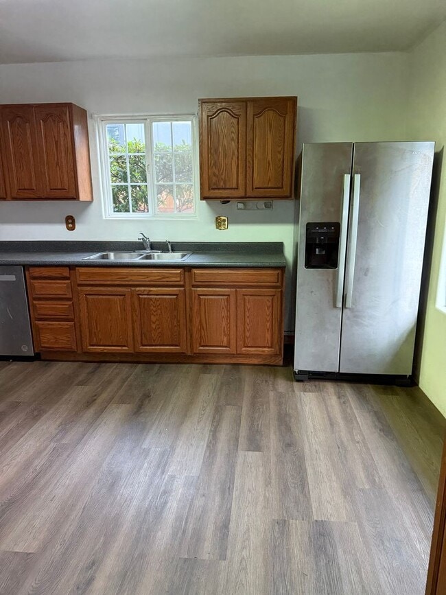 Foto del edificio - Spacious Two-Story with Country Kitchen an...