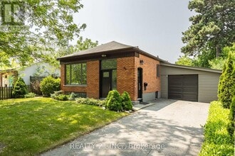 Building Photo - 44 Falaise Rd