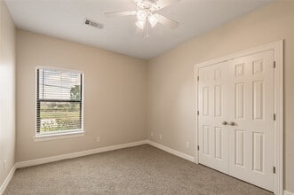 Building Photo - 2121 Normal Park Dr