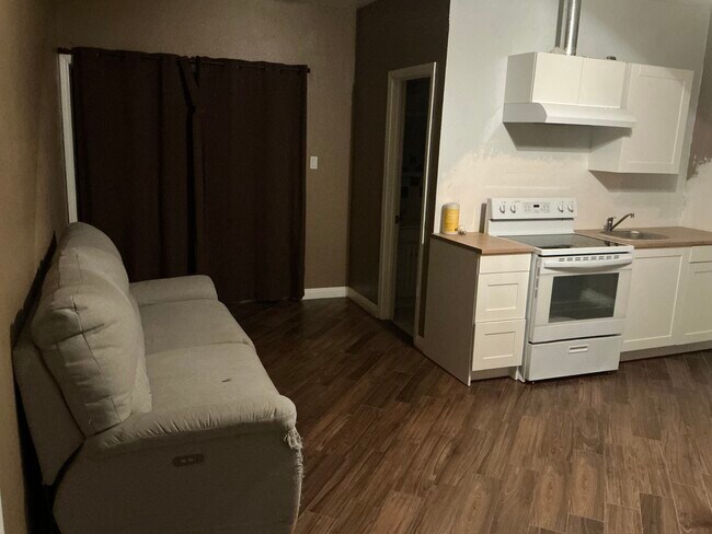 Foto del edificio - 810 Earlham St