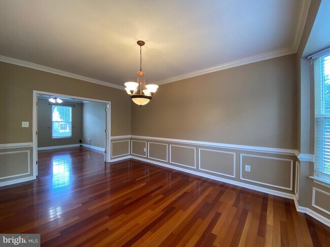Building Photo - 15484 Ambergate Dr