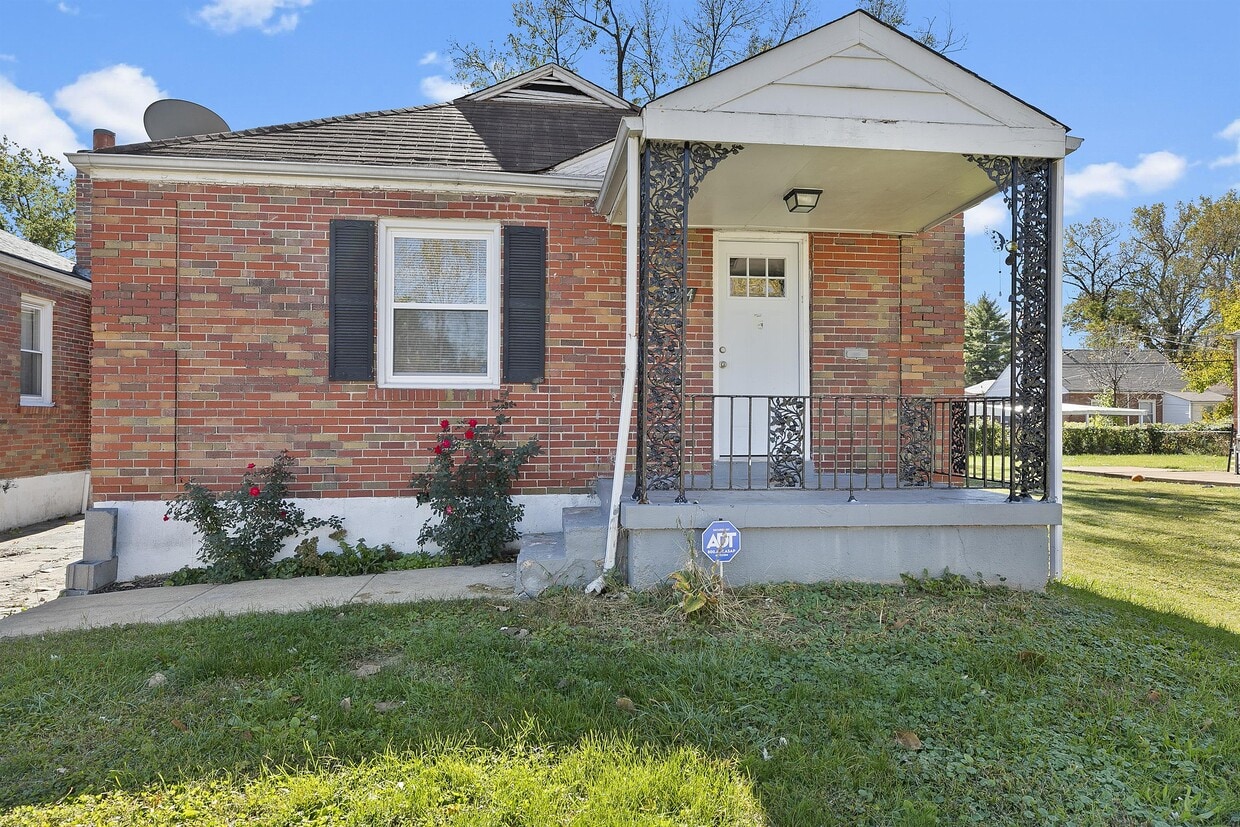 Foto principal - 8354 Archer Ave