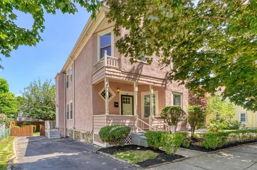 Primary Photo - 29 Harvard St