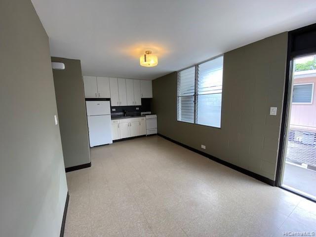 Building Photo - 1743 Huli St