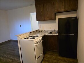 Building Photo - 26 Crandall Hill Rd