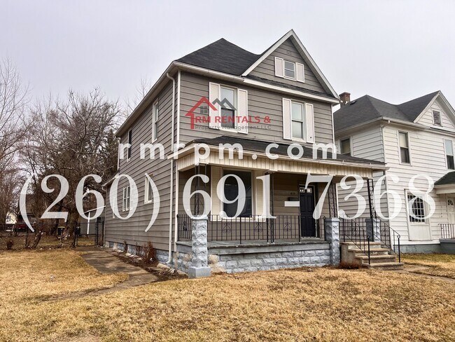 Building Photo - 439 E Taber St