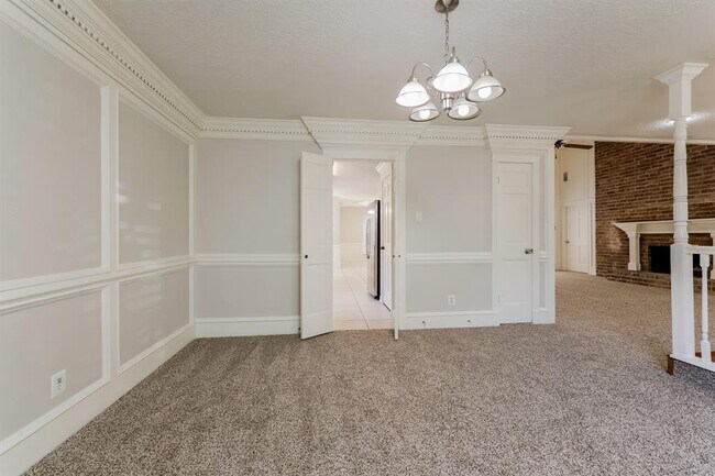 Building Photo - 8334 Burwood Park Dr