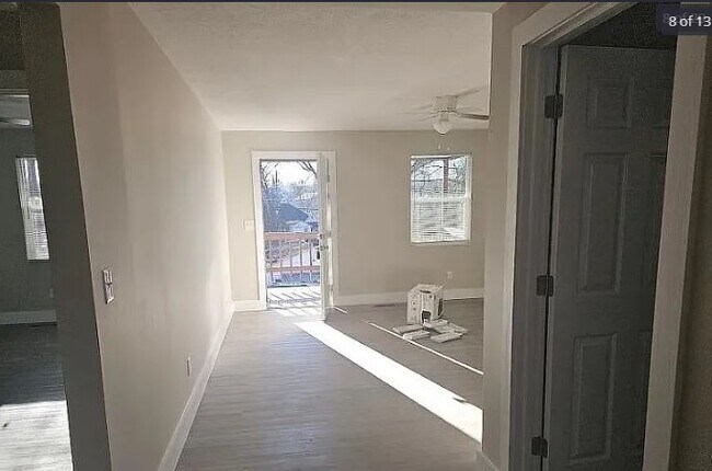 Building Photo - 207 Hidell Rd