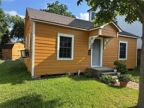 Building Photo - 202 Robert Lee Rd