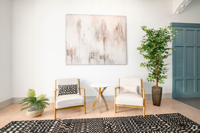Lobby Photo - 113 N Ohio Ave