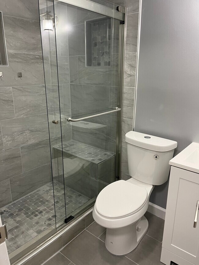 Foto del edificio - 8503 Laguna Ct