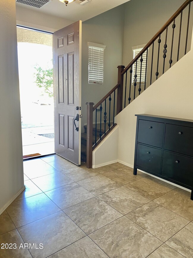 Building Photo - 1675 W Pelican Dr