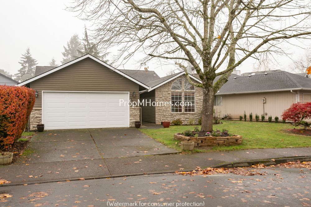 Primary Photo - 22340 SW Nottingham Ct